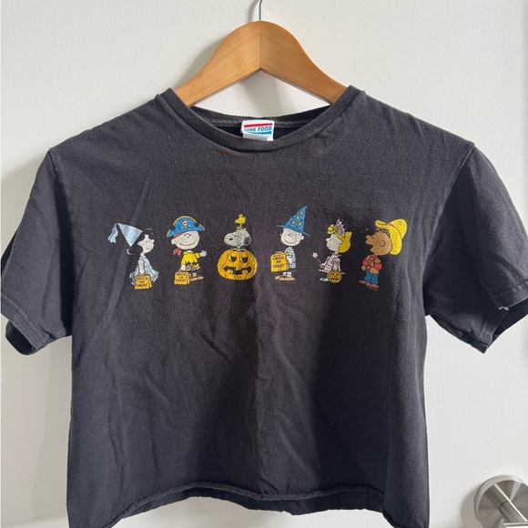 Junk Food Clothing Tops - Junk Food Clothing women’s vintage looking -PEANUTS -  Halloween T-Shirt - Black